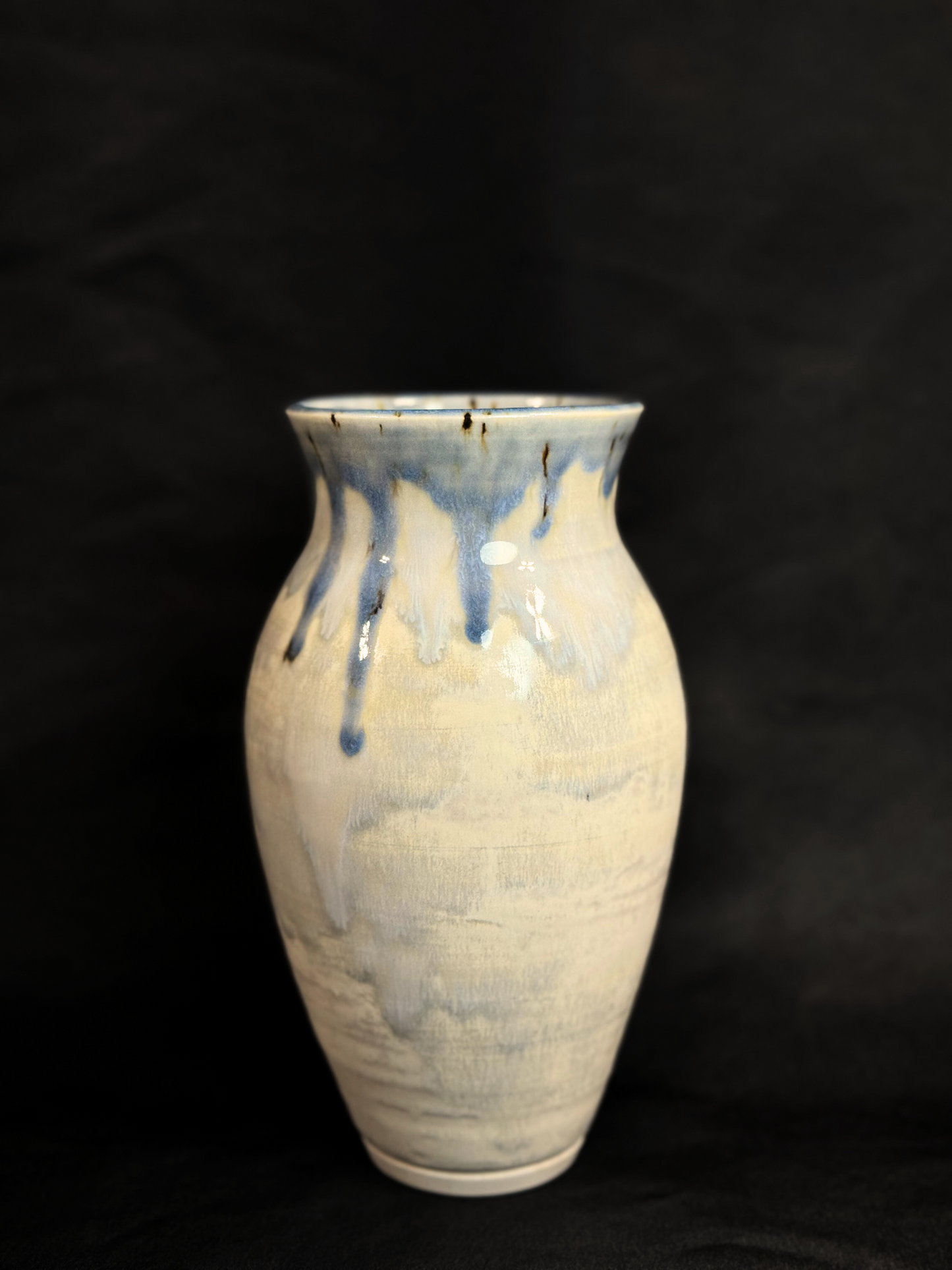 9" vase