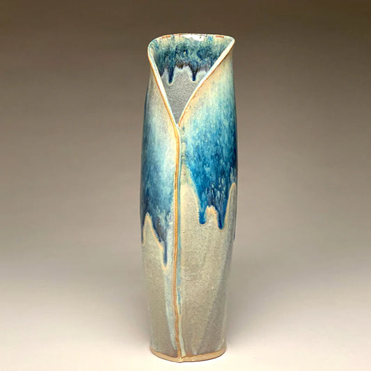 12" vase